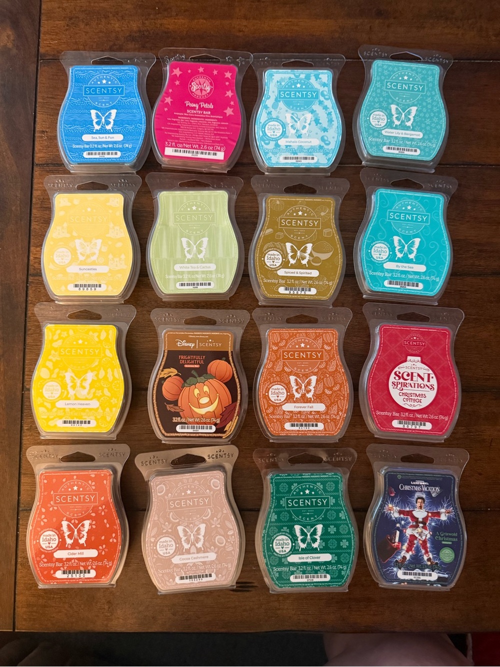 16 assorted scent Scentsy Wax Bars